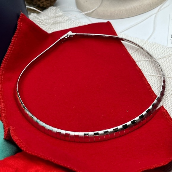 Vintage Kenneth Jay Lane Rhodium-Plated Omega Necklace with Original Box & Pouch - Picture 10 of 17